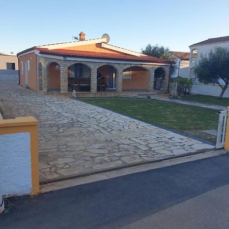ויר Studio Apartman I Mali Apartman מראה חיצוני תמונה