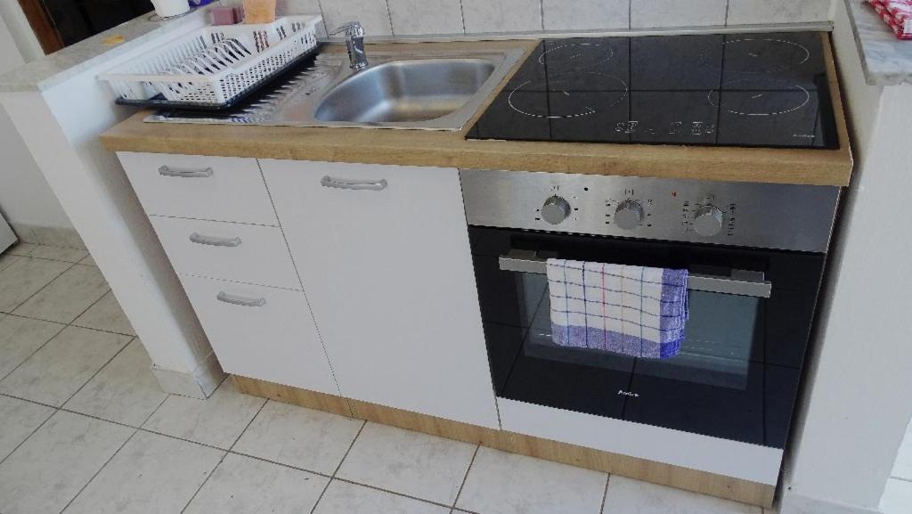 ויר Studio Apartman I Mali Apartman מראה חיצוני תמונה