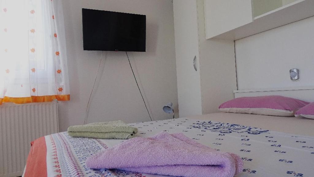 ויר Studio Apartman I Mali Apartman מראה חיצוני תמונה